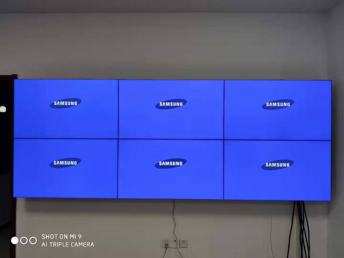 武漢市某政府機(jī)關(guān)46寸2x3