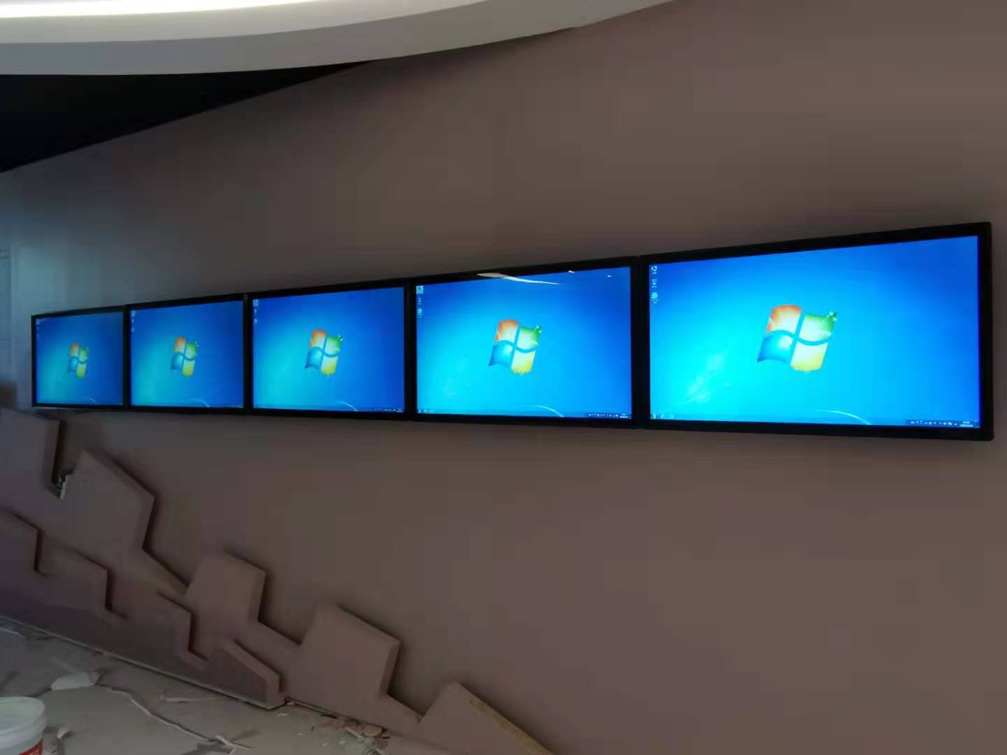 鄭州市某居委會43寸觸控一體機 鄭州市某居委會43寸觸控一體機