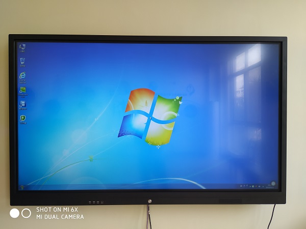 武漢鐵路局某辦公樓75寸觸摸一體機 武漢鐵路局某辦公樓75寸觸摸一體機