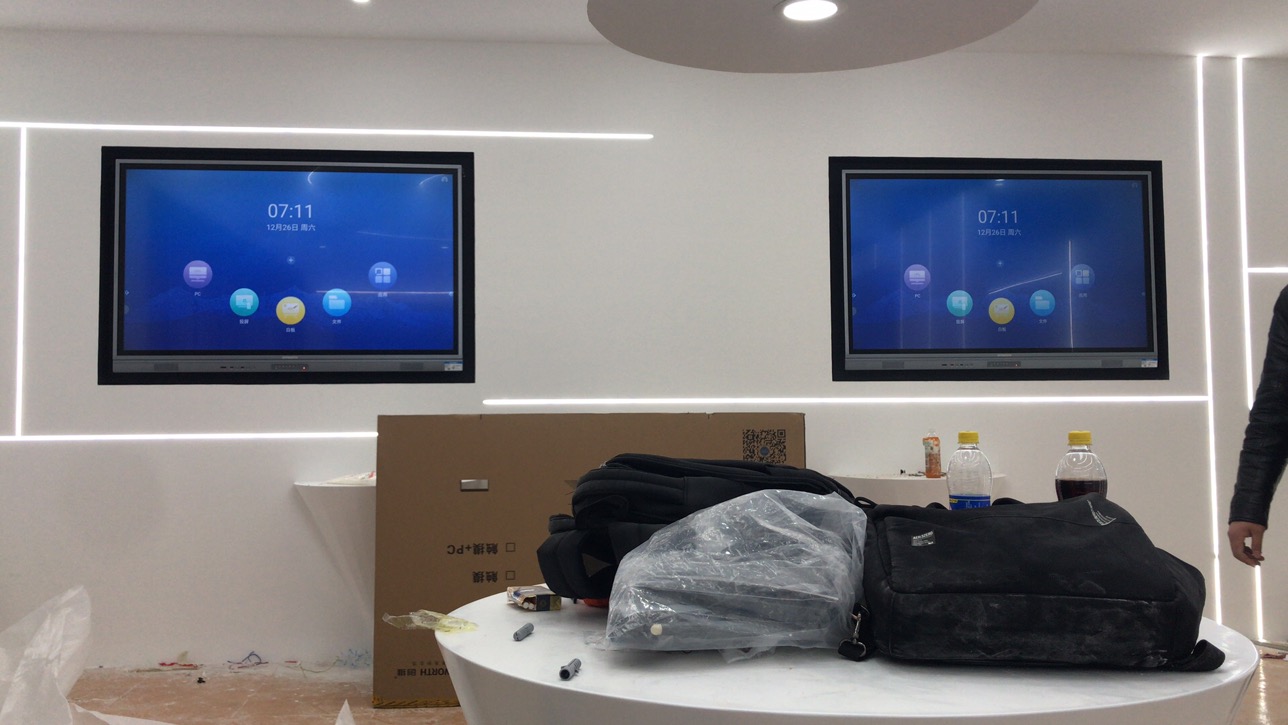 孝感某單位65寸觸控一體機(jī) 孝感某單位65寸觸控一體機(jī)